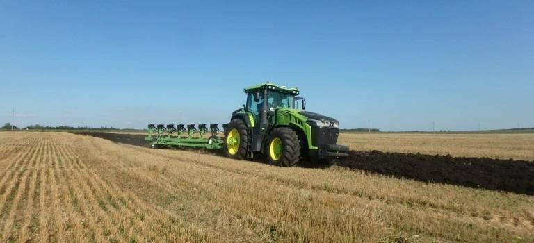 Трактор Zoomlion DV3354 c&nbsp;плугом MyGood 1LF-XD 850