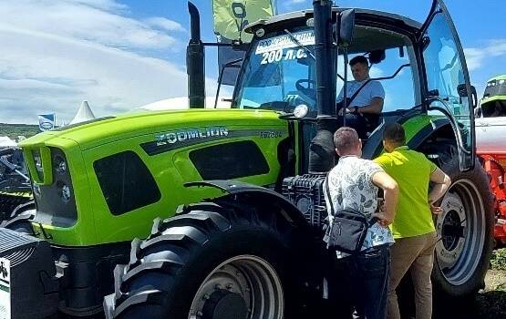 Новинка — Zoomlion RK704 (70 л.с.). Уже в России!