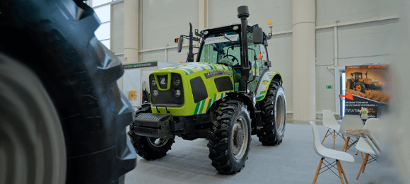 Zoomlion и Таросмашинери представили новый трактор RG2004 для фермеров Поволжья