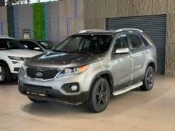 Kia Sorento 2010 г. (серый)