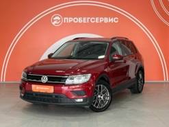 Volkswagen Tiguan 2020 г. (красный)
