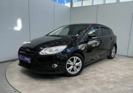 Ford Focus 2012 г. (черный)