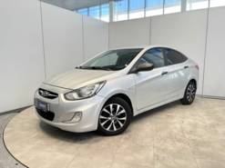 Hyundai Solaris 2012 г. (серебряный)