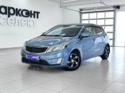 Kia Rio 2013 г. (голубой)