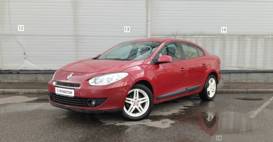 Renault Fluence 2011 г. (красный)