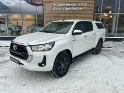 Toyota Hilux 2022 г. (белый)