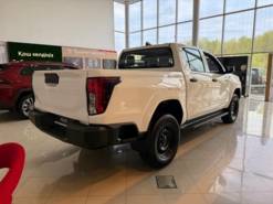 Toyota Hilux 2.7 5МТ (166 л.с.) Комфорт