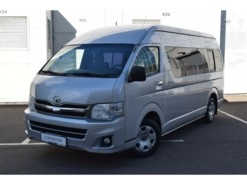 Toyota Hiace 2010 г. (серебряный)