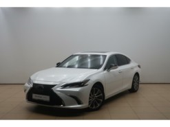 Lexus ES 2019 г. (белый)