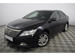 Toyota Camry 2012 г. (черный)
