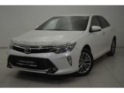 Toyota Camry 2018 г. (белый)