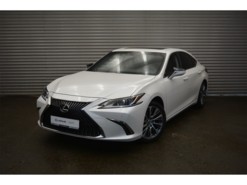 Lexus ES 2020 г. (белый)