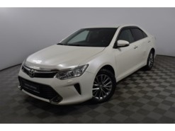 Toyota Camry 2016 г. (белый)