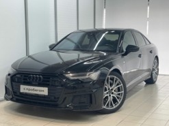 Audi A6 2018 г. (черный)