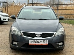 Kia Ceed 2012 г. (серый)