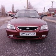 Hyundai Accent 2011 г. (красный)
