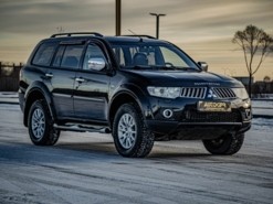 Mitsubishi Pajero Sport 2010 г. (черный)