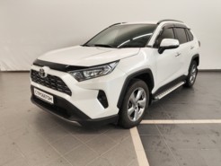Toyota RAV4 2020 г. (белый)