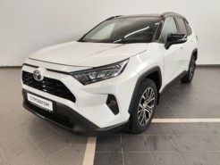 Toyota RAV4 2021 г. (белый)